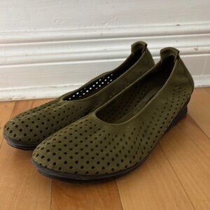 Arche LN Olive Green Women's Perforated Flats